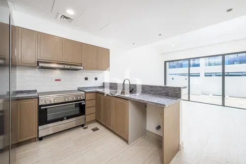 Brand New | Elegant | Modern style