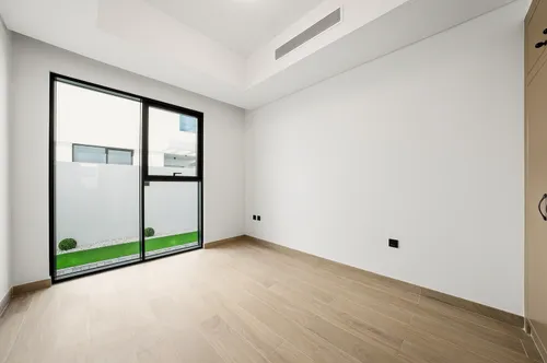 5 Bedrooms Townhouse in Santorini 1