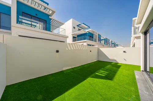 5 Bedrooms Townhouse in Santorini 1