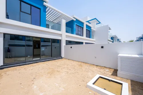 4 Bedrooms Townhouse in Santorini 1