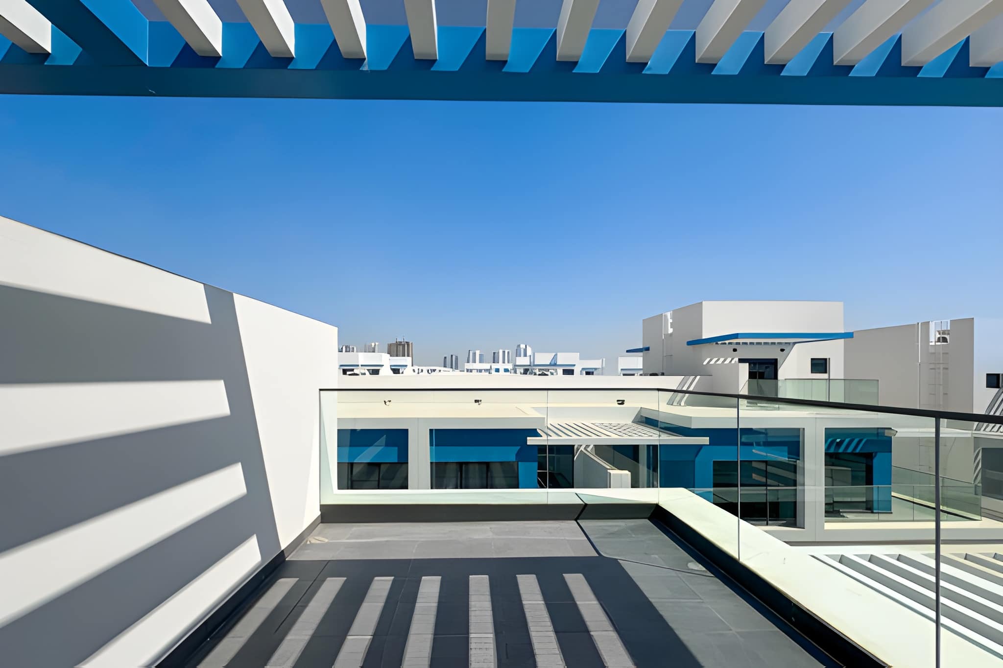 5 Bedrooms Townhouse in Santorini 1