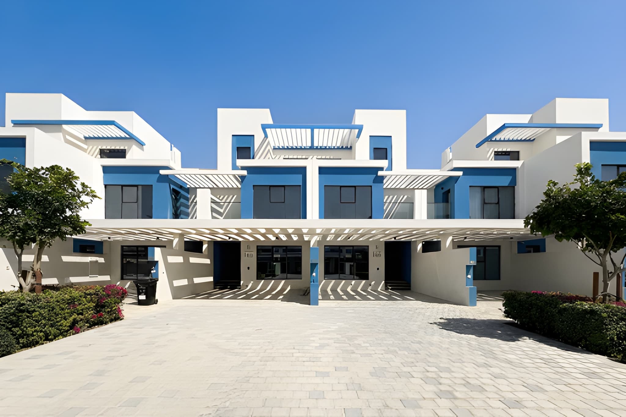 5 Bedrooms Townhouse in Santorini 1