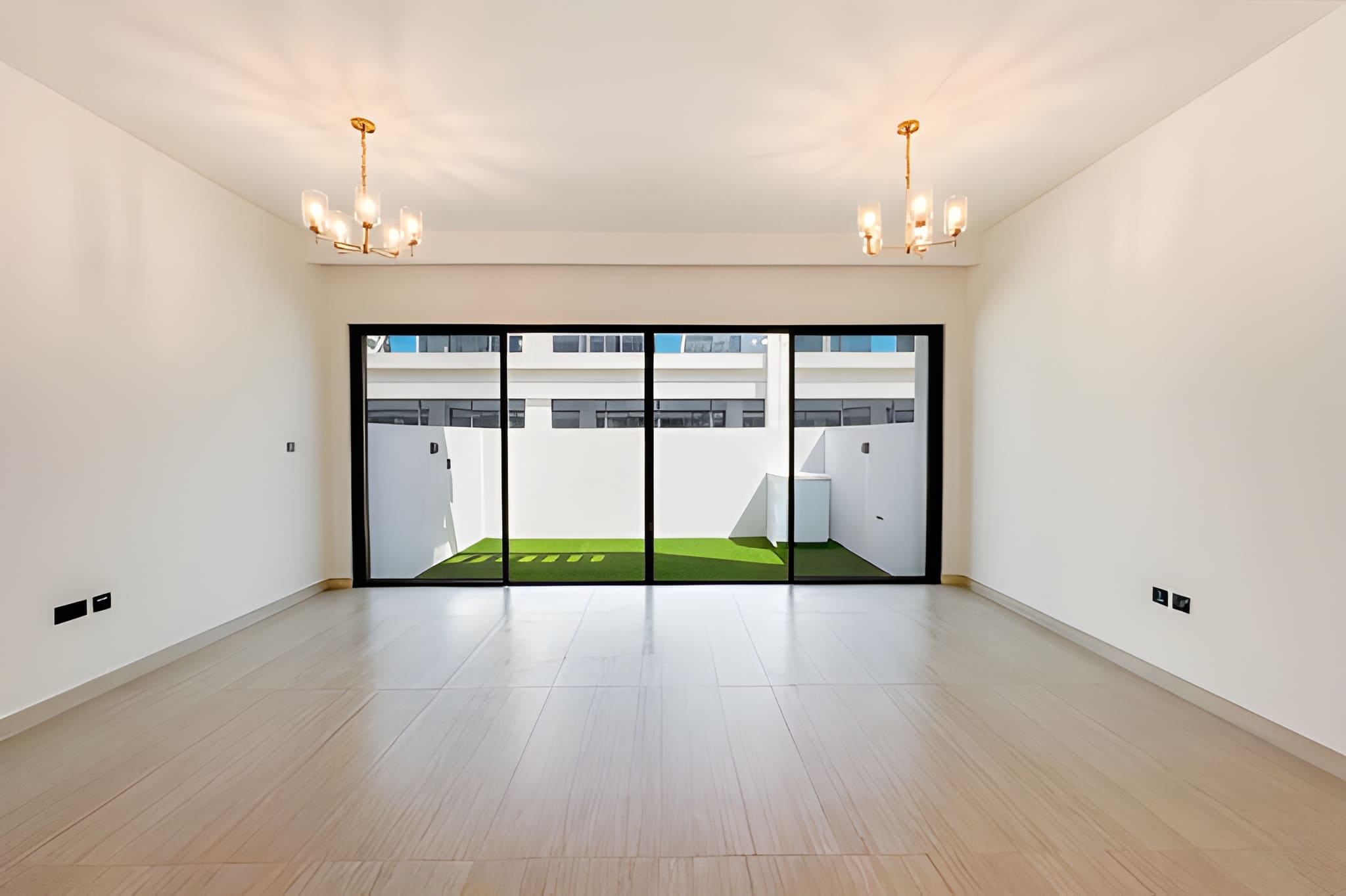 5 Bedrooms Townhouse in Santorini 1