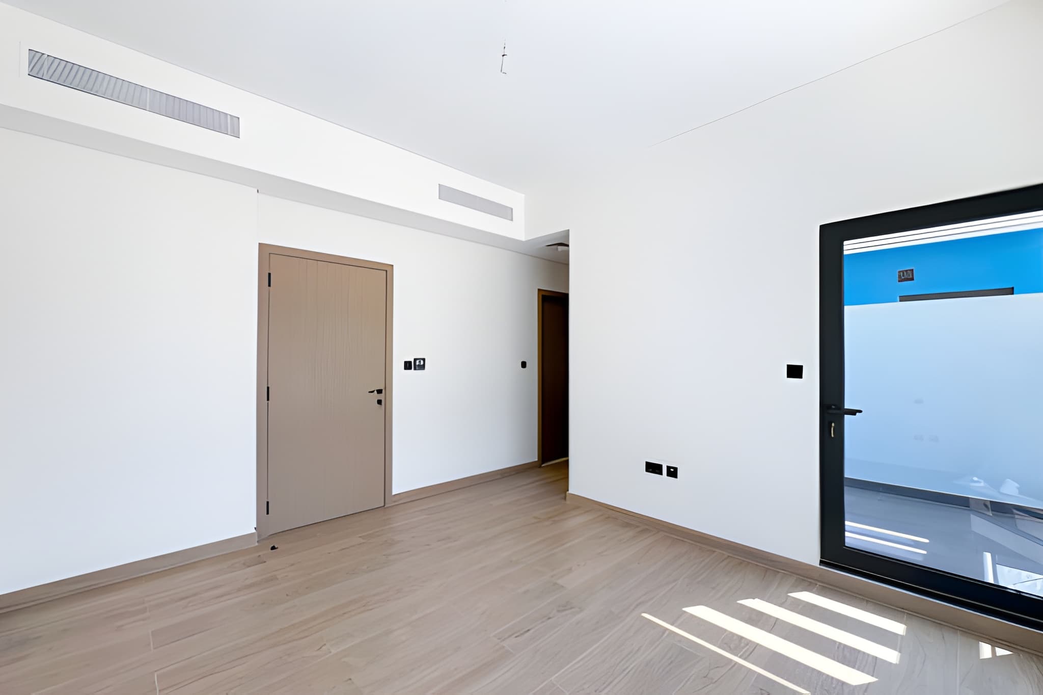 5 Bedrooms Townhouse in Santorini 1