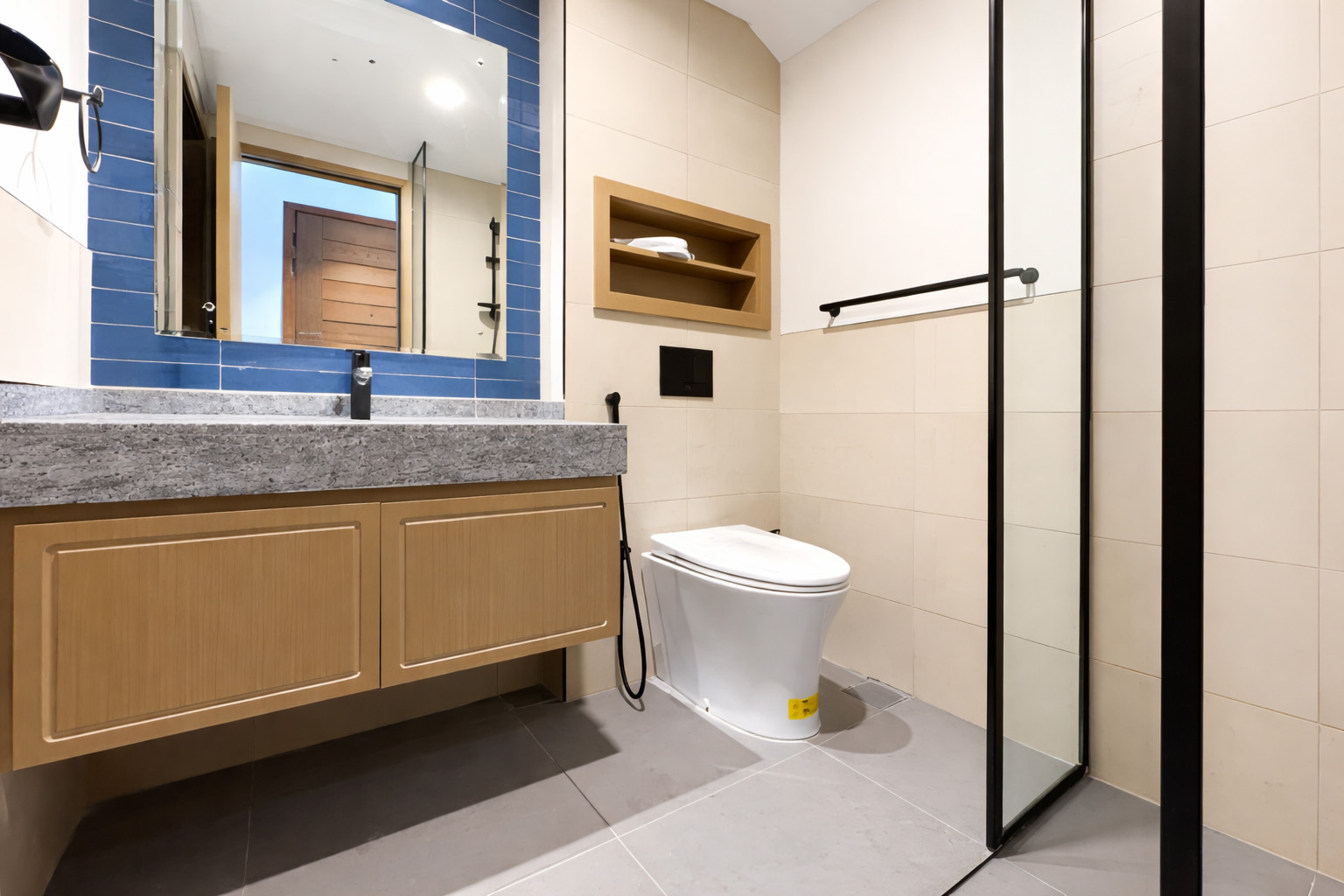 5 Bedrooms Townhouse in Santorini 1