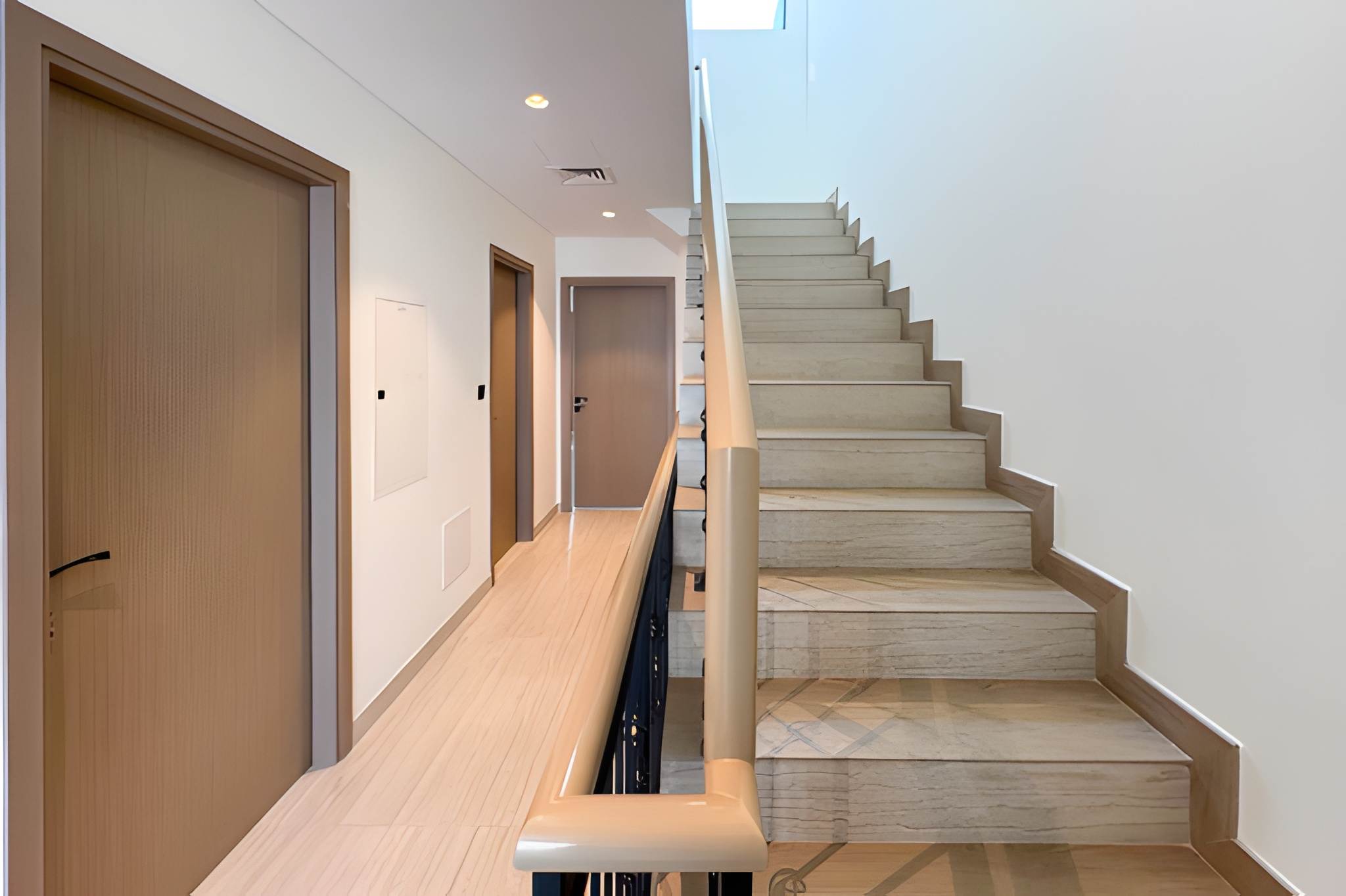 5 Bedrooms Townhouse in Santorini 1