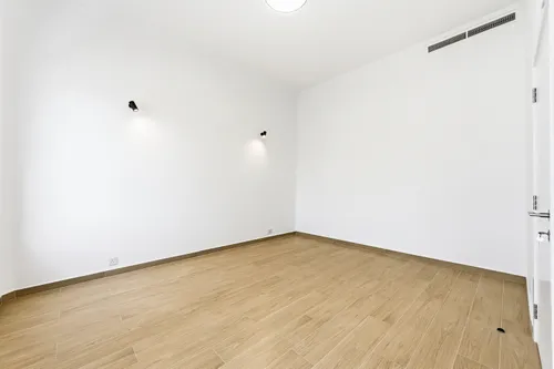 4 Bedrooms Villa in Jumeirah 3