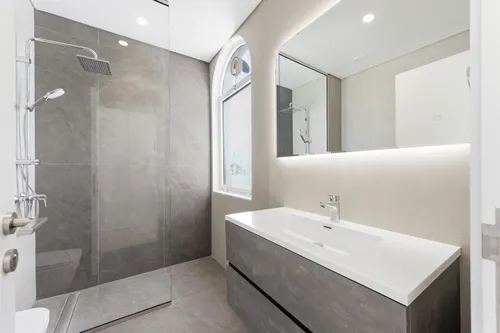 4 Bedrooms Villa in Jumeirah 3