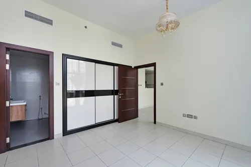 2 Bedrooms Apartment in Tower 1, Glitz 3
