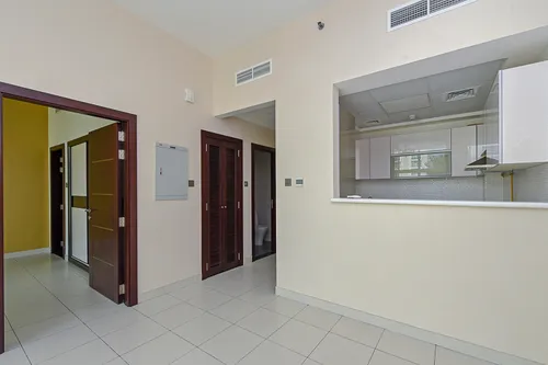 2 Bedrooms Apartment in Tower 1, Glitz 3