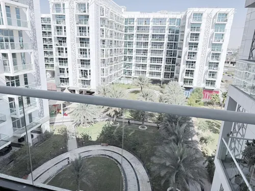 1 Bedroom Apartment in Tower 1, Glitz 3