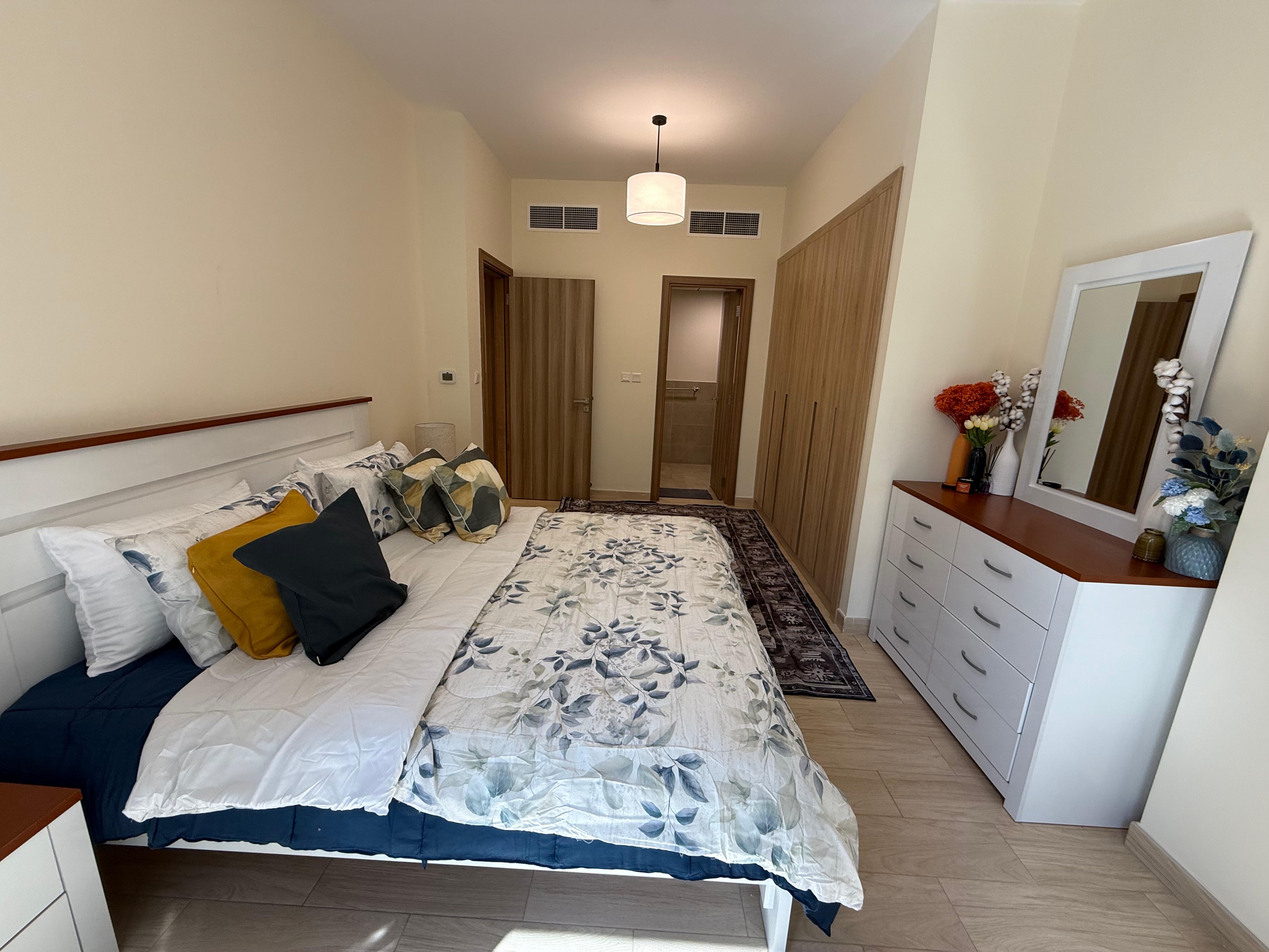 2 Bedrooms Apartment in Canal Bay