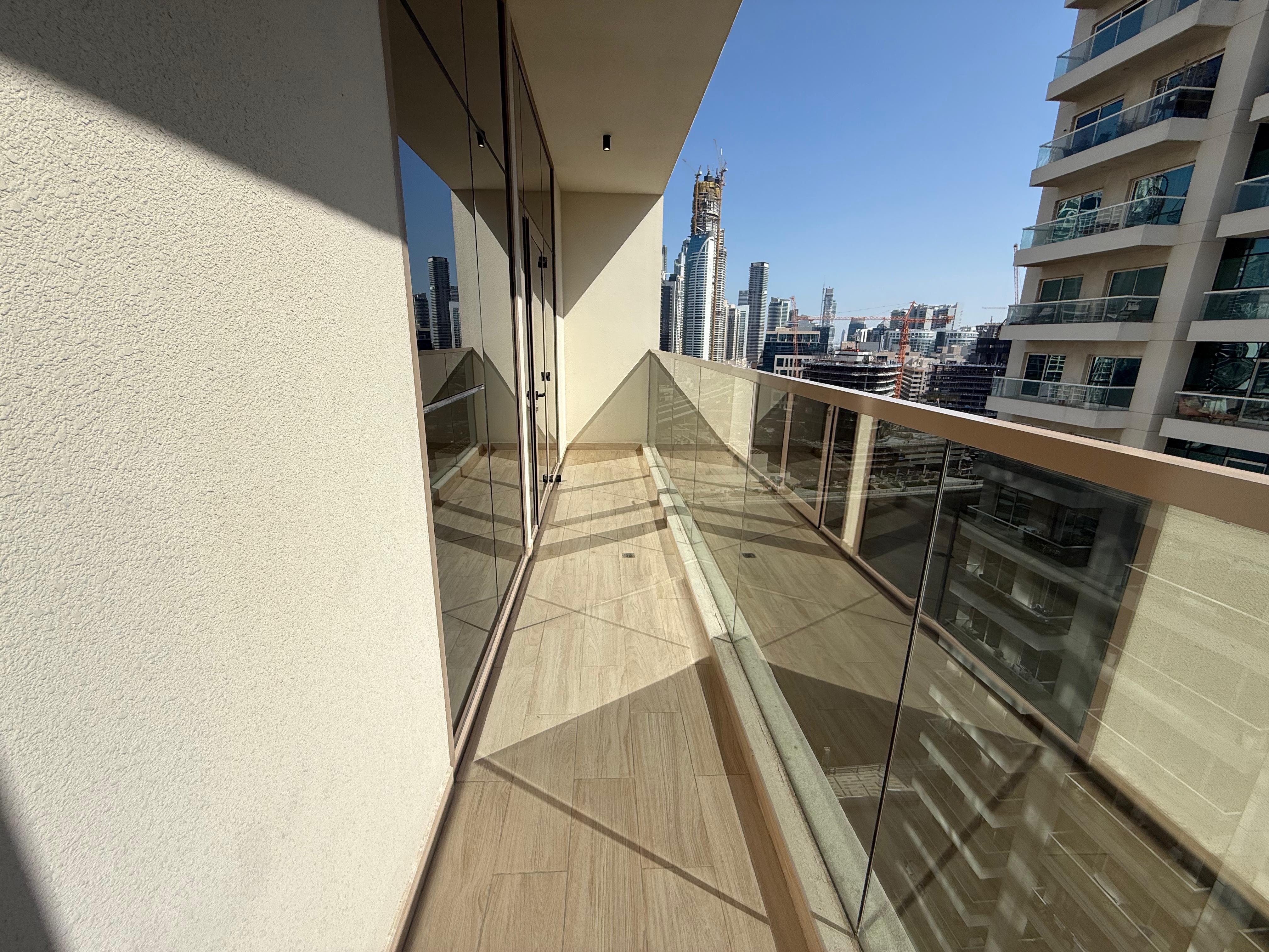 2 Bedrooms Apartment in Canal Bay