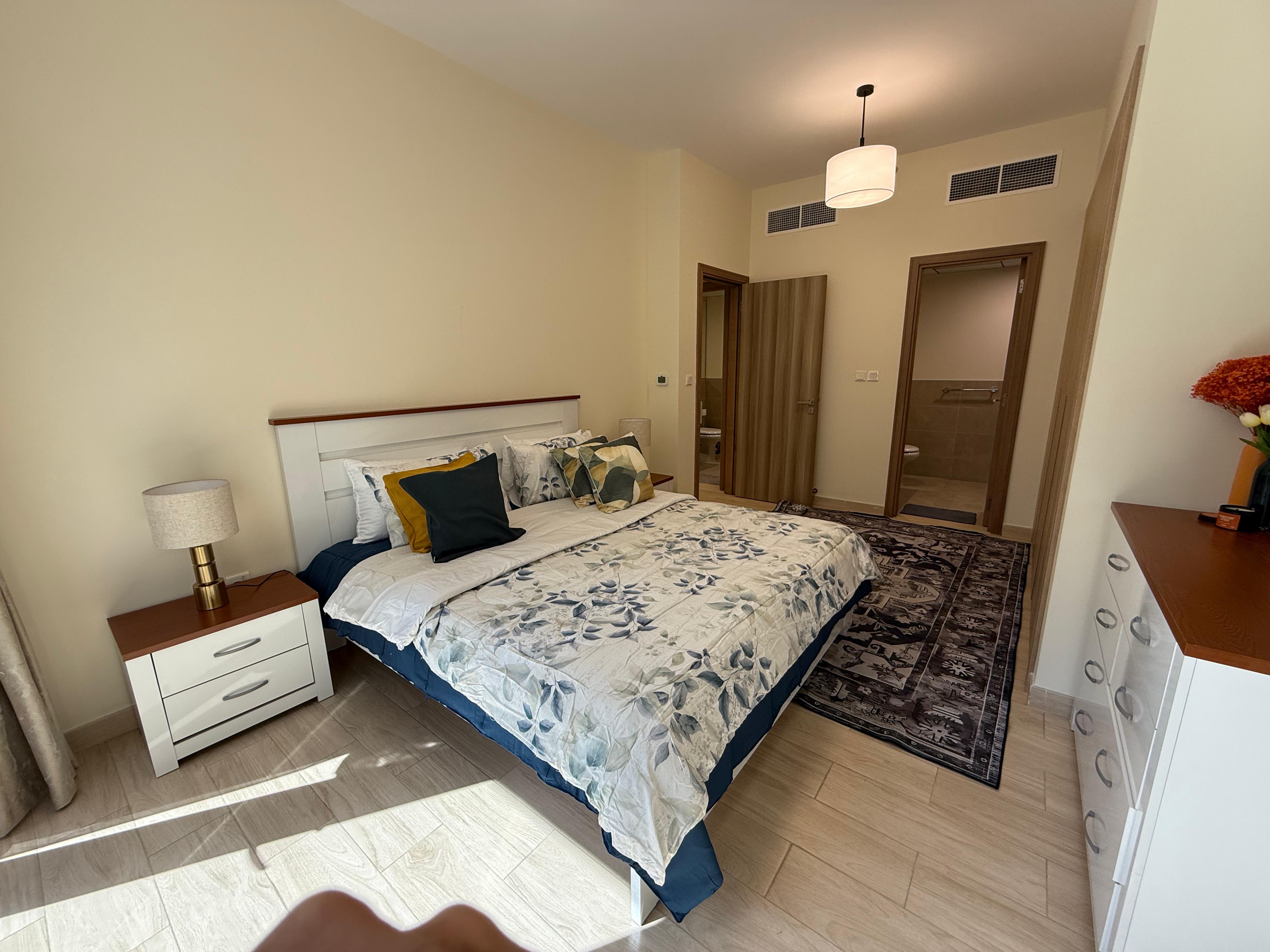 2 Bedrooms Apartment in Canal Bay