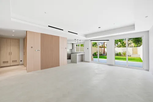 3 Bedrooms Townhouse in Springs 8