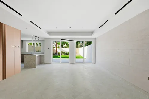 3 Bedrooms Townhouse in Springs 8