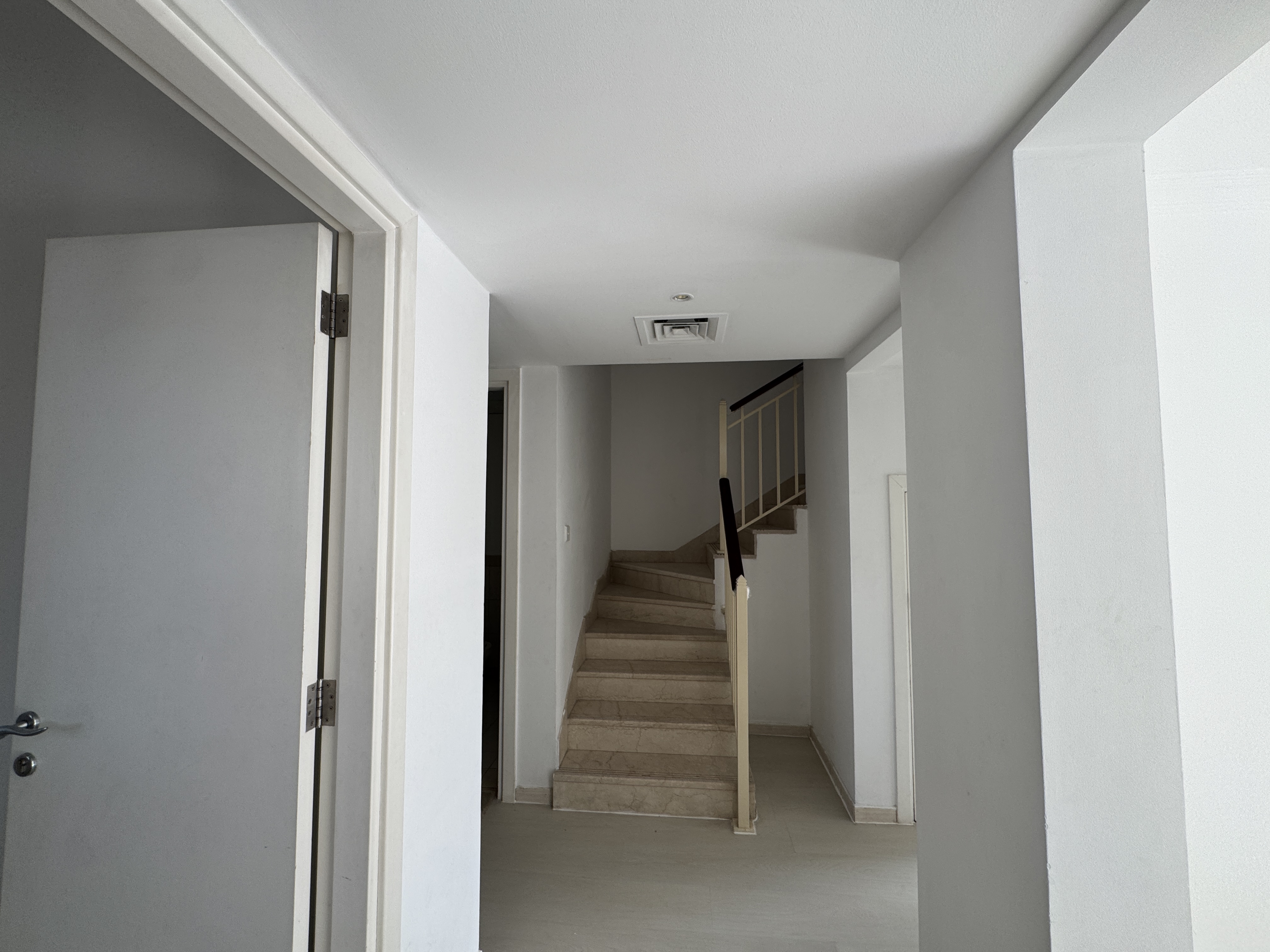 2 Bedrooms Townhouse in Springs 4