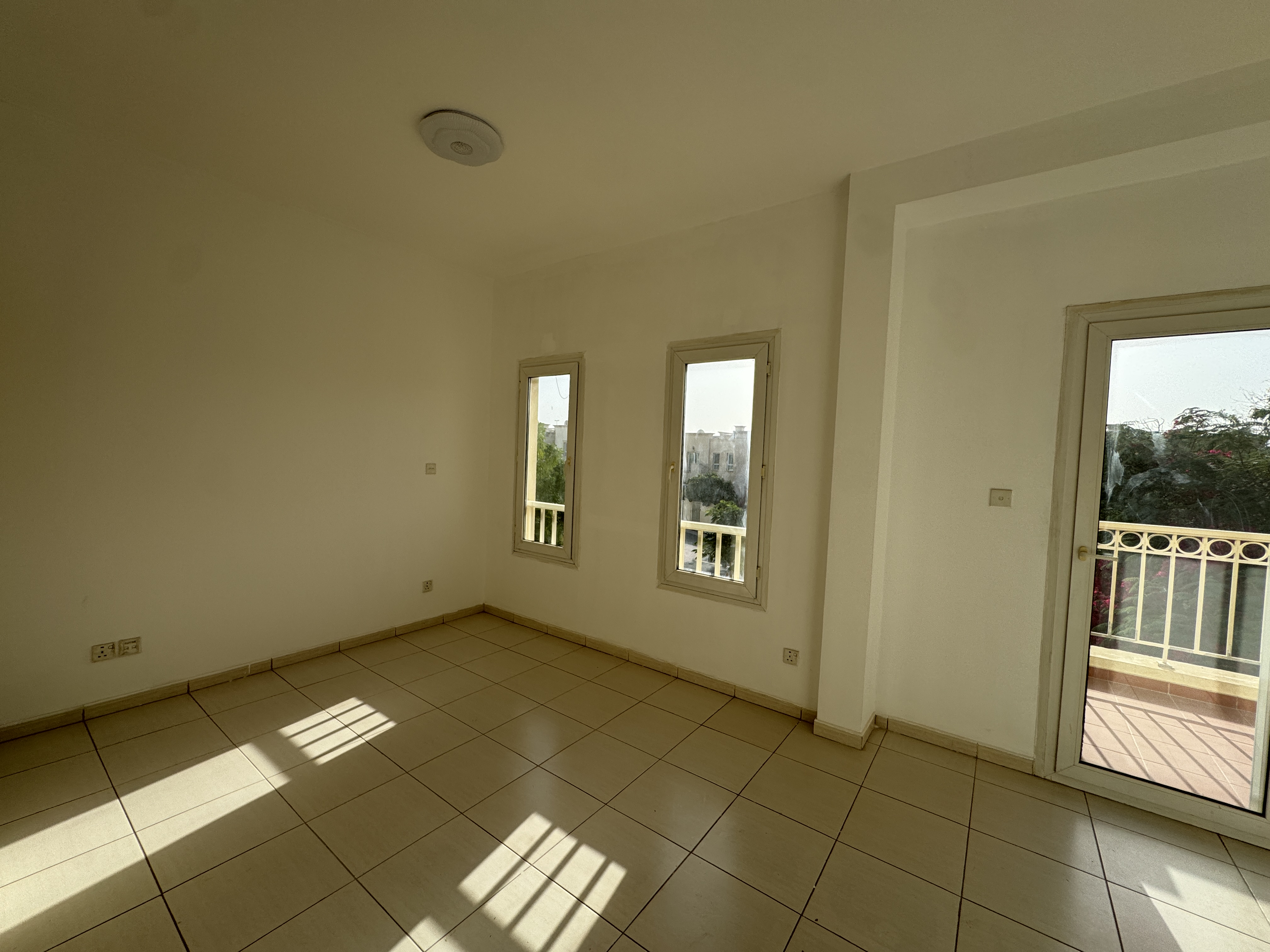 2 Bedrooms Townhouse in Springs 4