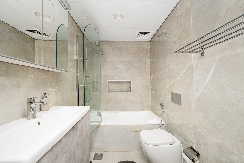 2 Bedrooms Apartment in Ary Marina View Tower