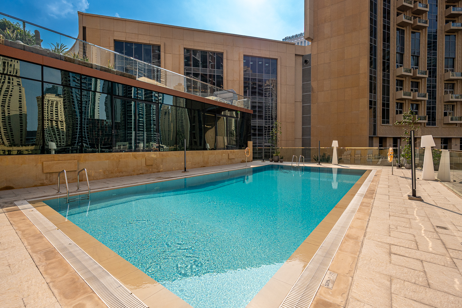 5 Bedrooms Apartment in Dubai Marina Moon