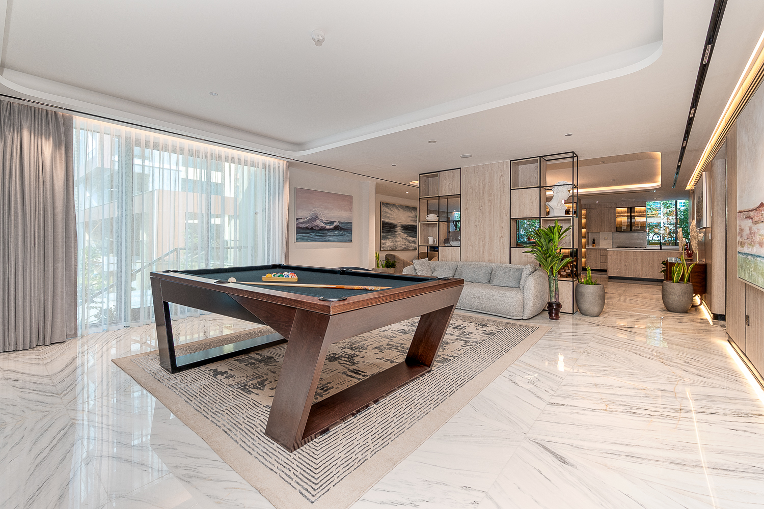 5 Bedrooms Apartment in Dubai Marina Moon