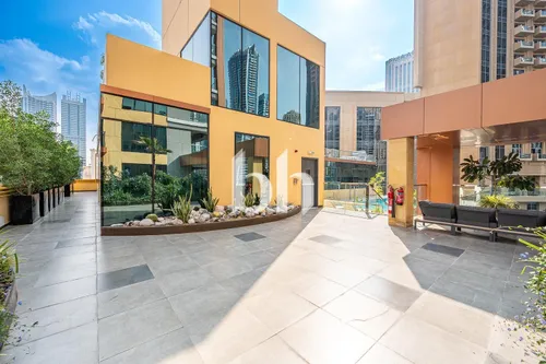 2 Floors plus Rooftop | Furnished | Bills Included