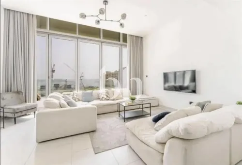 Luxury Living / Penthouse/ Furnished