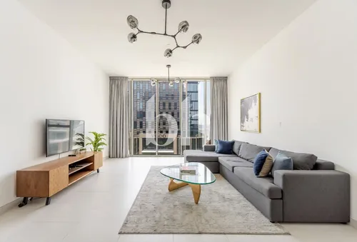 Modern / Furnished / Penthouse