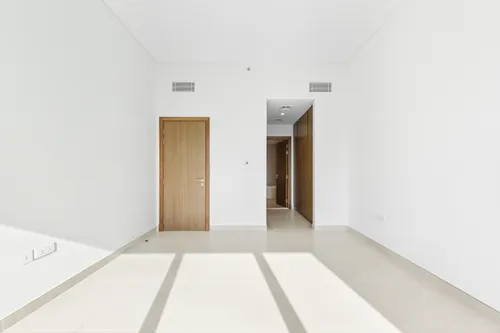 1 Bedroom Apartment in Canal Front Residence 4
