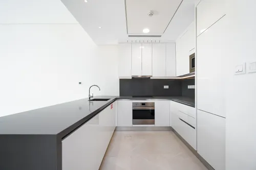 1 Bedroom Apartment in Canal Front Residence 4