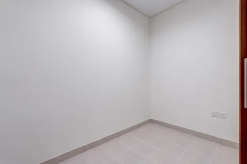 2 Bedrooms Apartment in Canal Front Residence 8