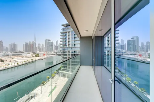 2 Bedrooms Apartment in Canal Front Residence 8