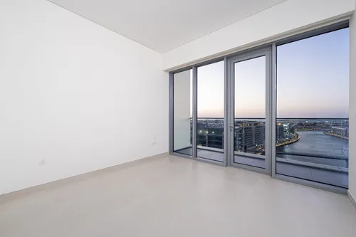 2 Bedrooms Apartment in Tower West, Canal Front Residence 9