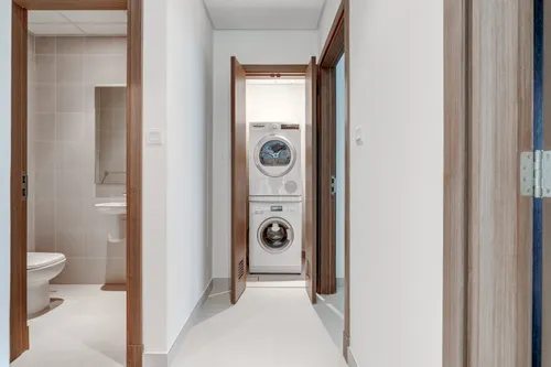 2 Bedrooms Apartment in Tower West, Canal Front Residence 9