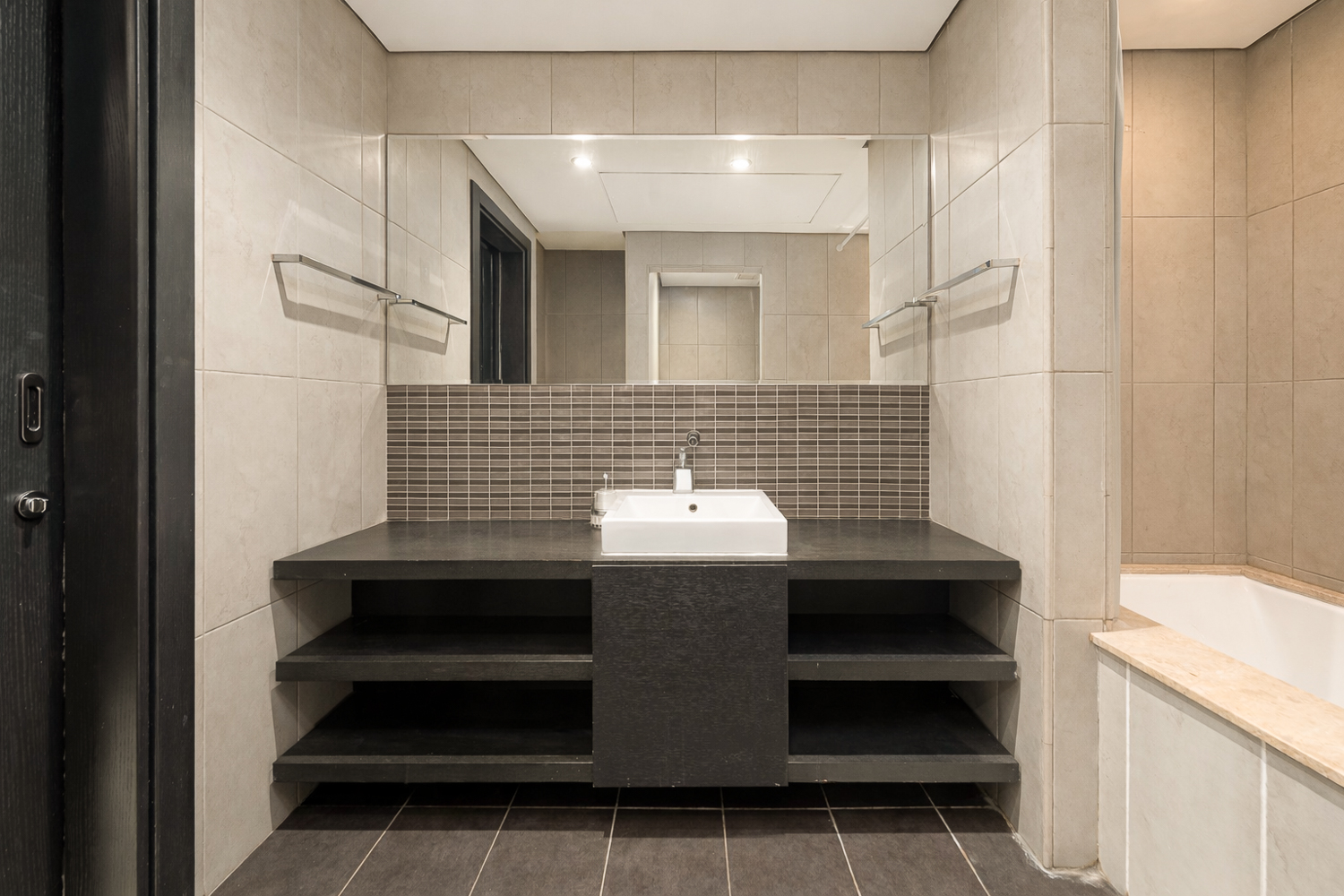 2 Bedrooms Apartment in Cluster D