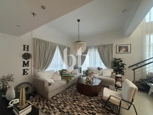 Terraced Duplex | Lake View | Available 1 Dec