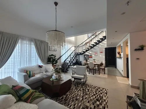 3 Bedrooms Apartment in Loft Cluster