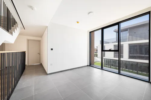 5 Bedrooms Villa in June