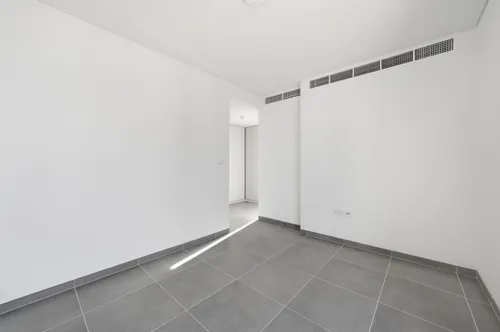 5 Bedrooms Villa in June