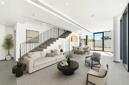 5 Bedrooms Villa in June