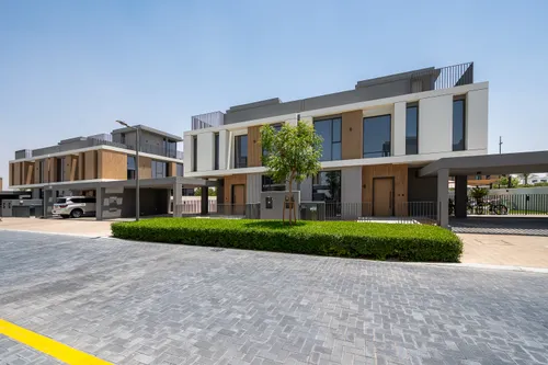 4 Bedrooms Villa in June