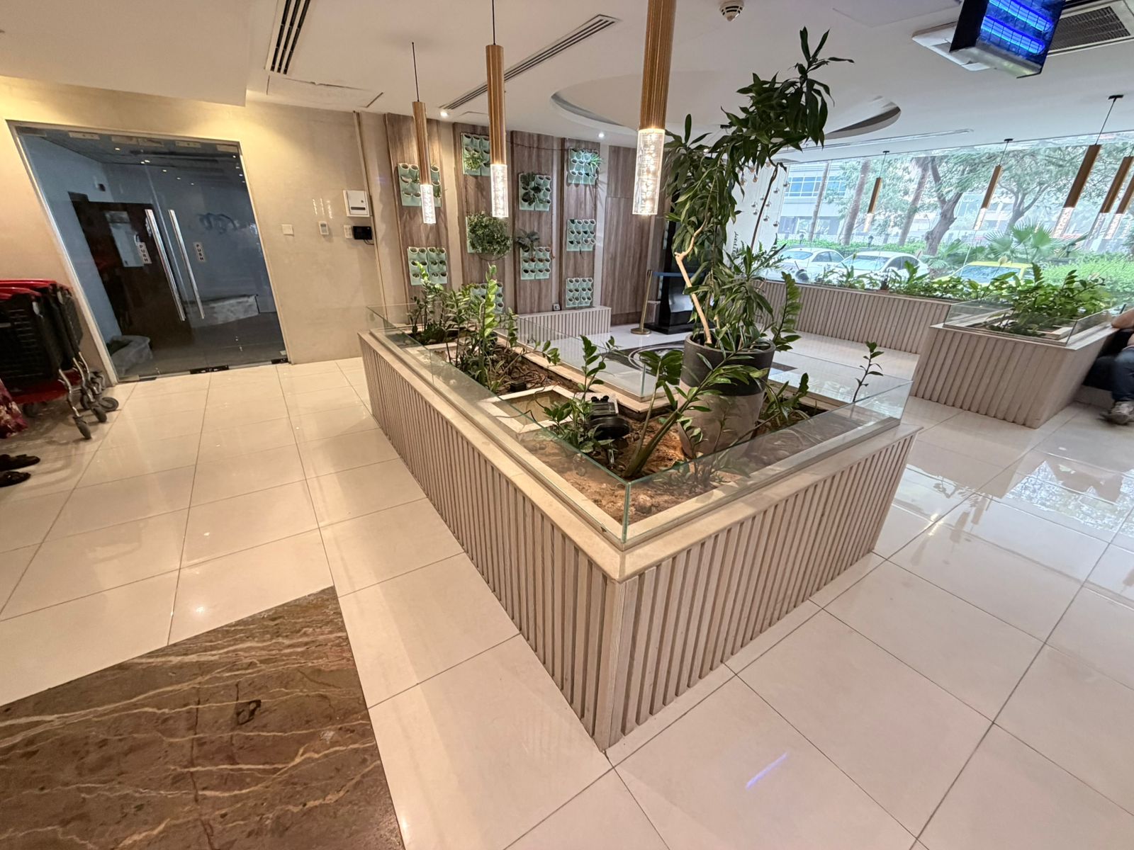 2 Bedrooms Apartment in Zenith A1 Tower