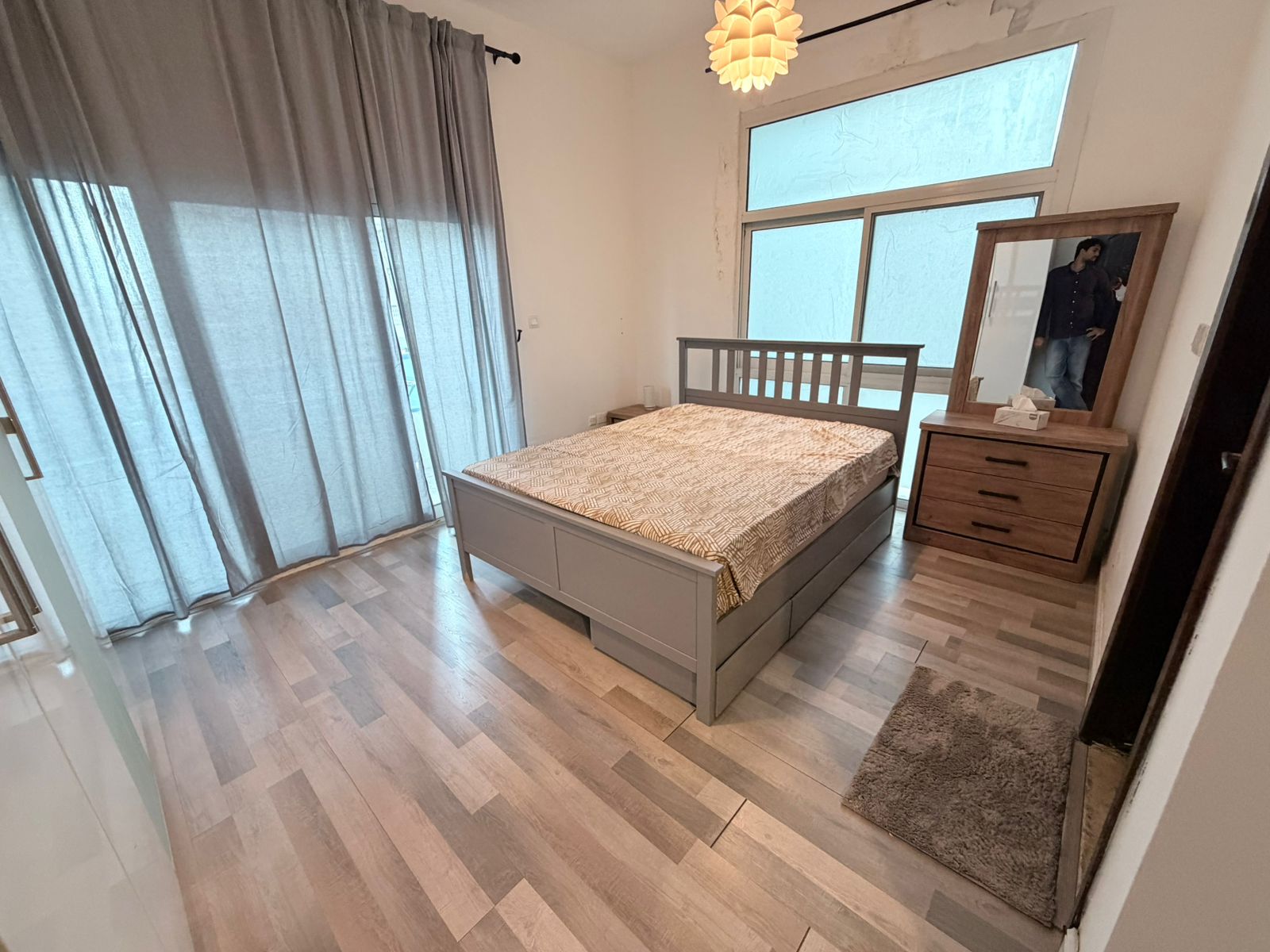 2 Bedrooms Apartment in Zenith A1 Tower