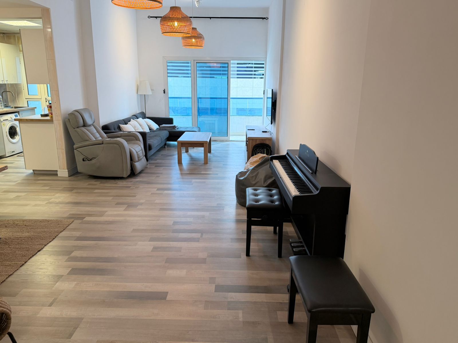 2 Bedrooms Apartment in Zenith A1 Tower