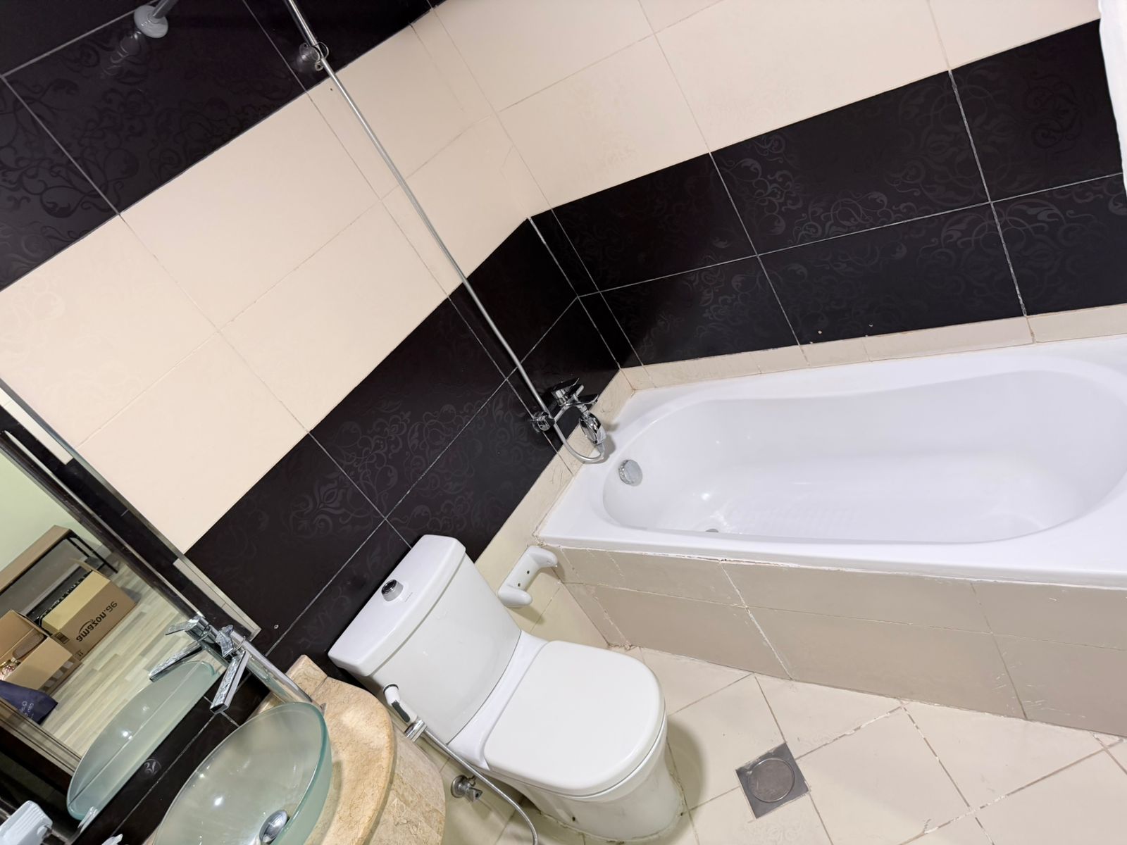 2 Bedrooms Apartment in Zenith A1 Tower