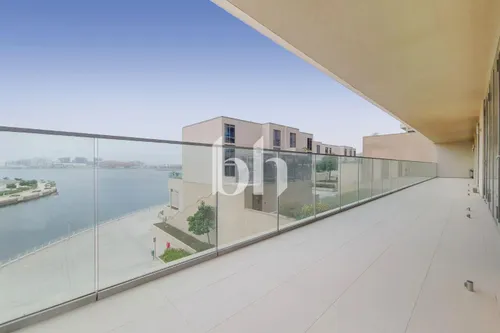 Owner Occupied | Canal View | Upgraded