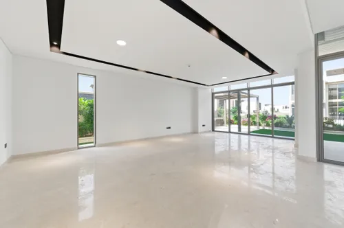 4 Bedrooms Villa in Golf Place 2