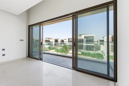 4 Bedrooms Villa in Golf Place 2