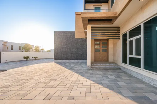 5 Bedrooms Villa in Al Khawaneej 1