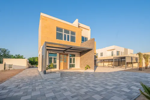 5 Bedrooms Villa in Al Khawaneej 1